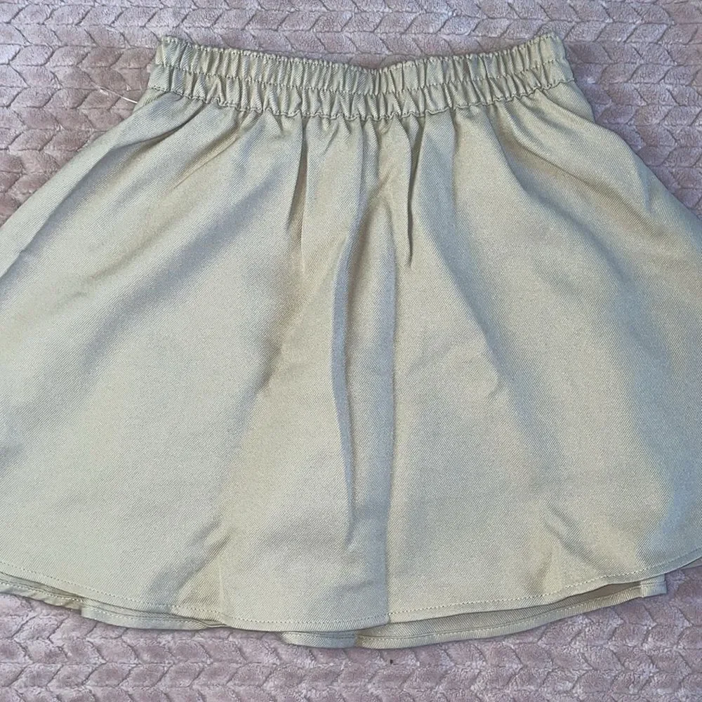 Izod Girls School Uniform Khaki Flare Skirt - Picture 4 of 4
